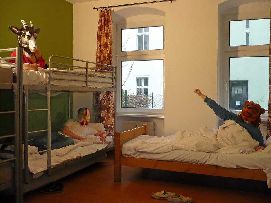 Lette'M Sleep Berlin Hostel Room photo